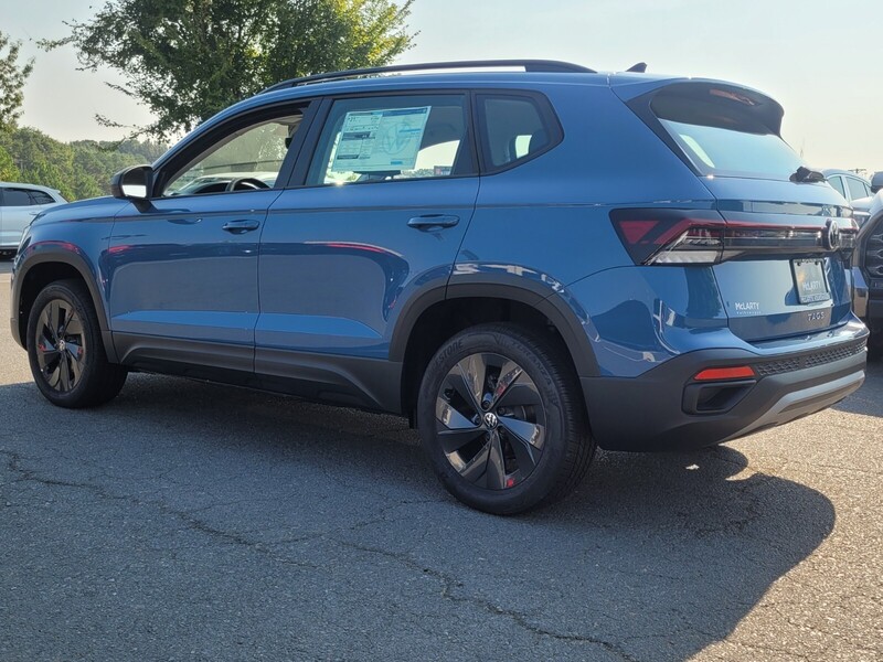 2025 Volkswagen Taos S photo 2