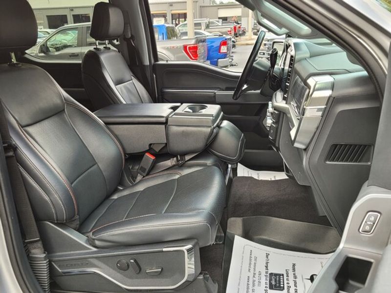 2022 Ford F-150 Lariat photo 13