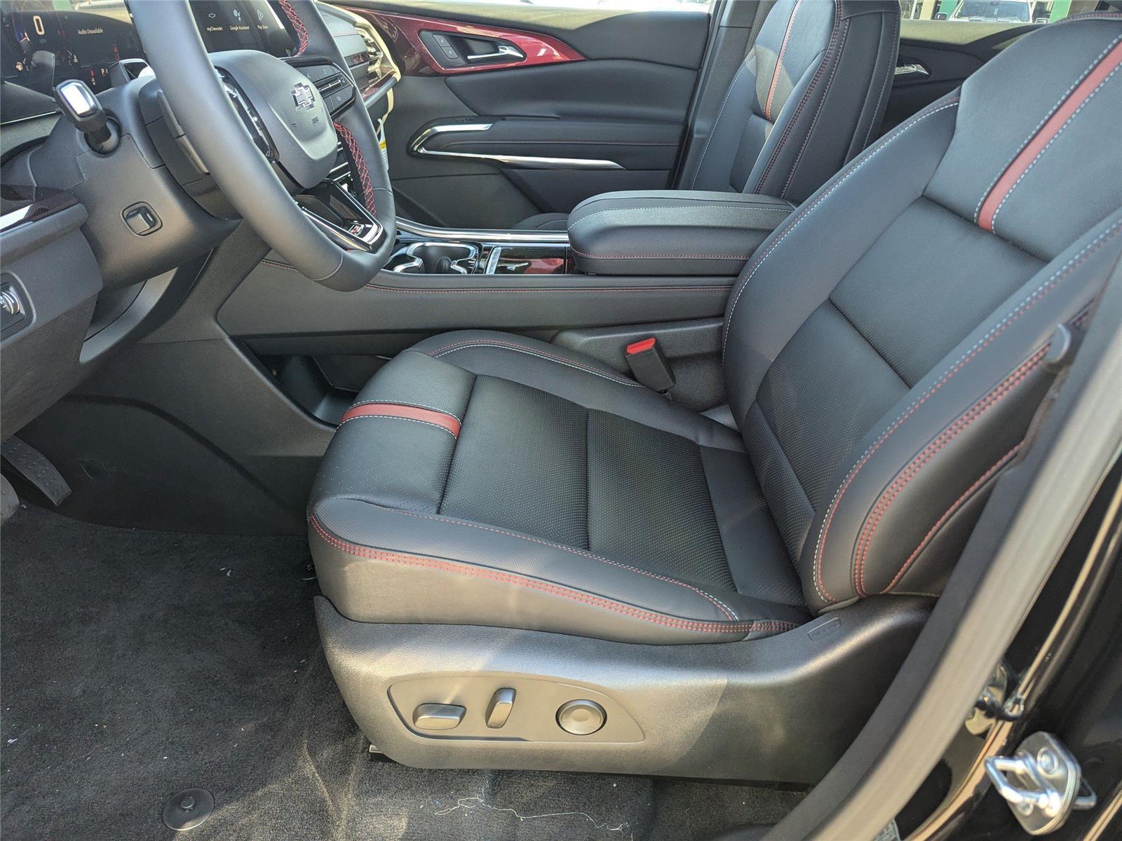 2026 Chevrolet Traverse RS photo 16