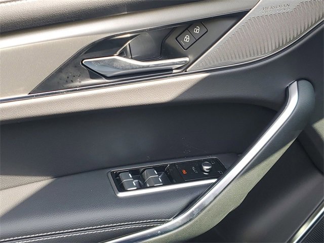 2025 Jaguar F-PACE R-Dynamic S photo 18
