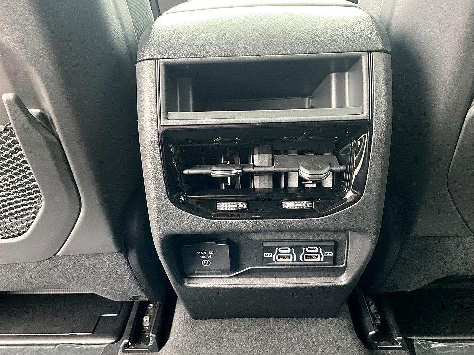 2025 Jeep Grand Cherokee Altitude X photo 33