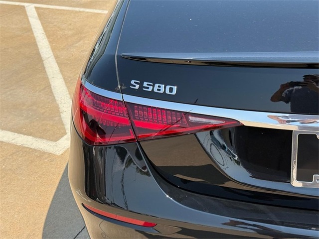 2025 Mercedes Benz S 580 4MATIC photo 4