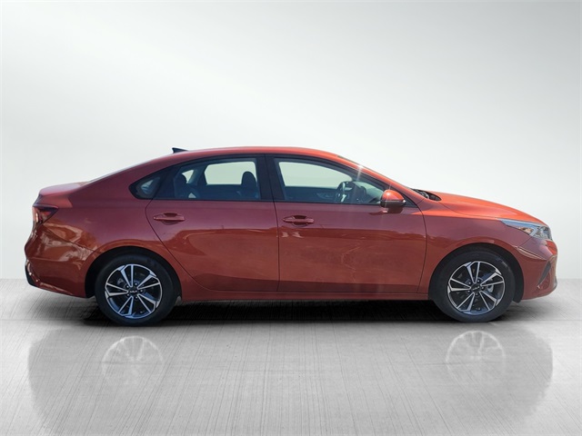 2023 Kia Forte LXS photo 4