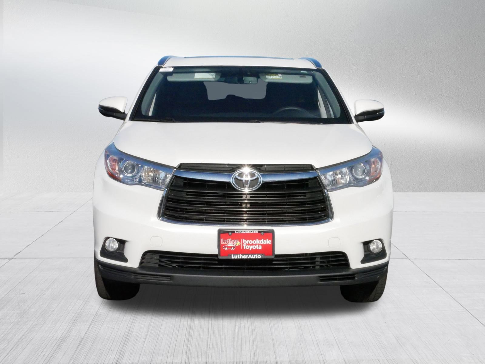 Used 2015 Toyota Highlander XLE with VIN 5TDJKRFH9FS197143 for sale in Brooklyn Center, Minnesota