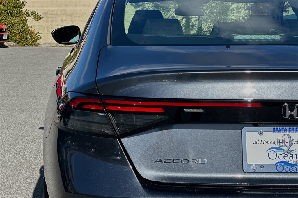 2025 Honda Accord LX photo 21