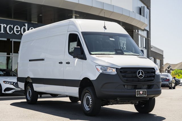 2025 Mercedes-Benz Sprinter Cargo Van Base's photo