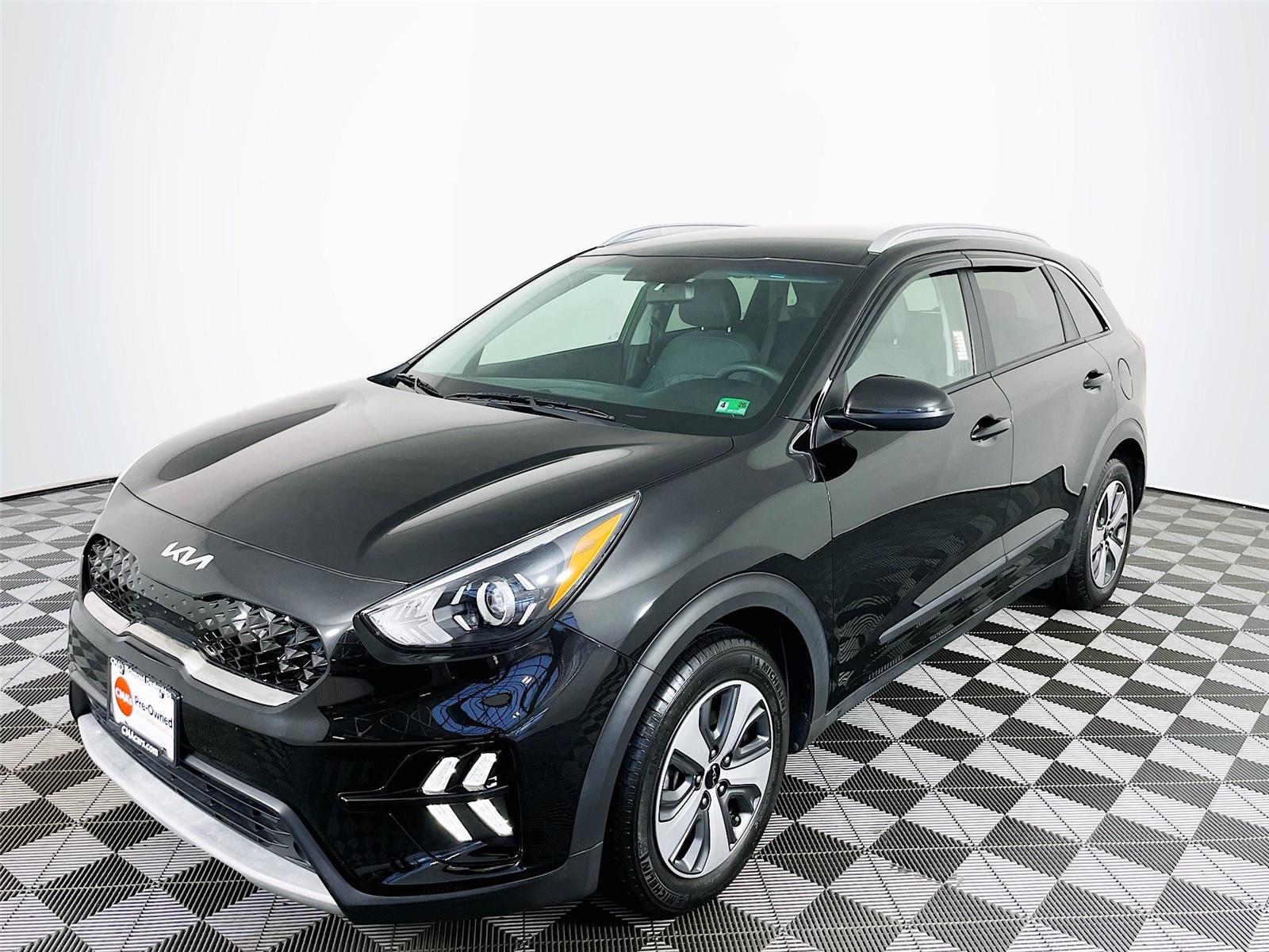 2022 Kia Niro LX photo 3