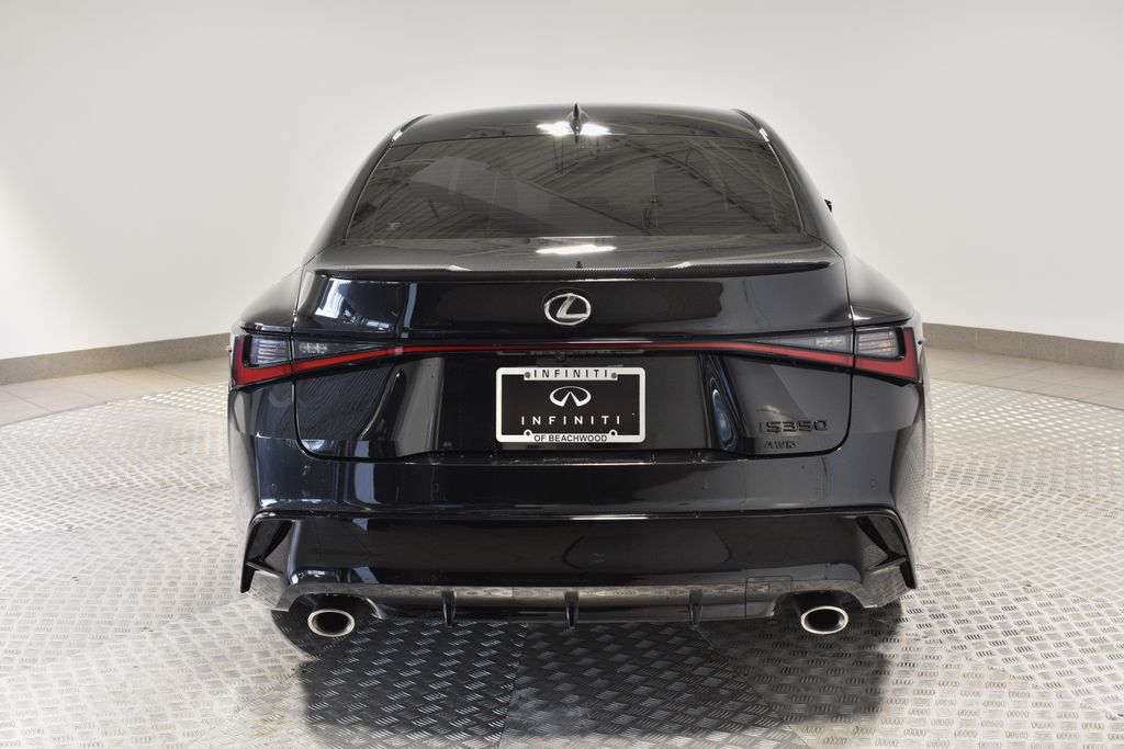 2023 Lexus IS 350 F SPORT photo 4