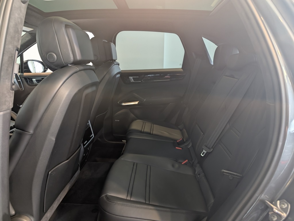 2019 Porsche Cayenne Turbo photo 25