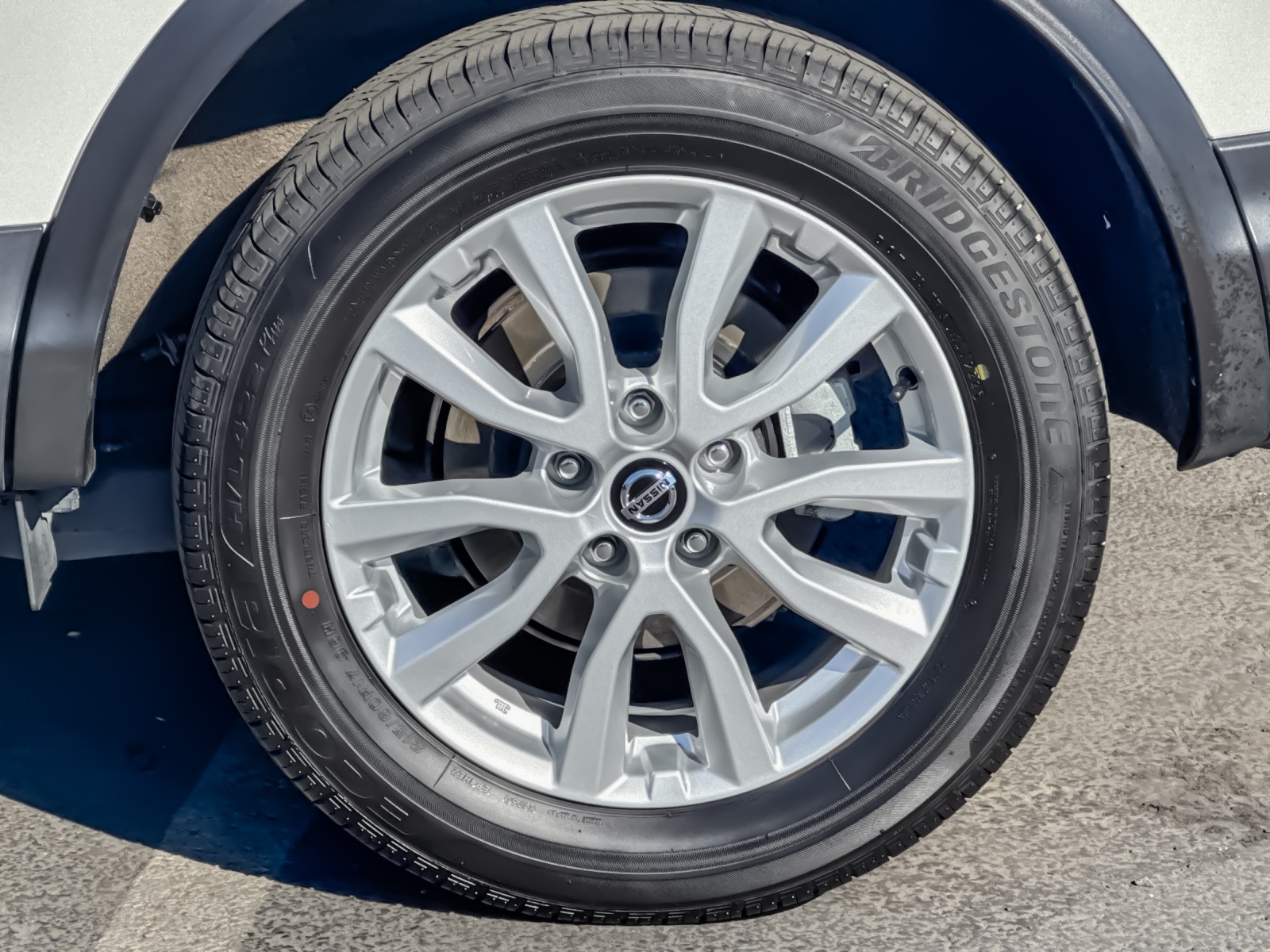 2022 Nissan Rogue Sport S photo 23