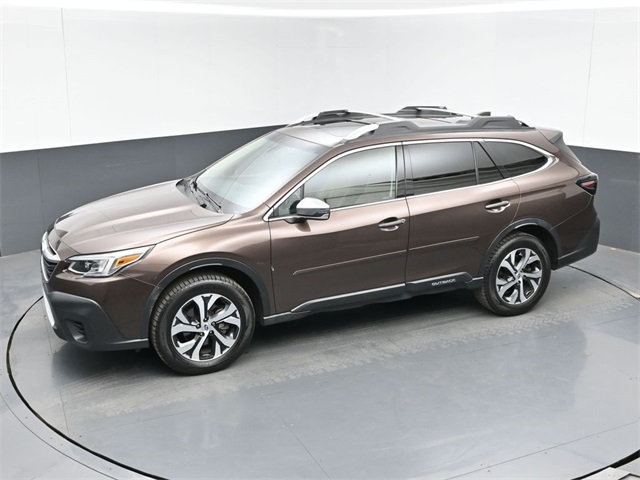 2022 Subaru Outback Touring's photo