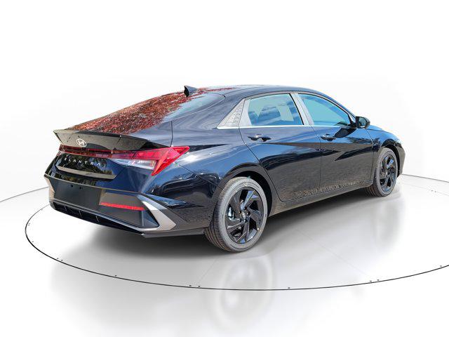 2026 Hyundai Elantra SEL Sport photo 4
