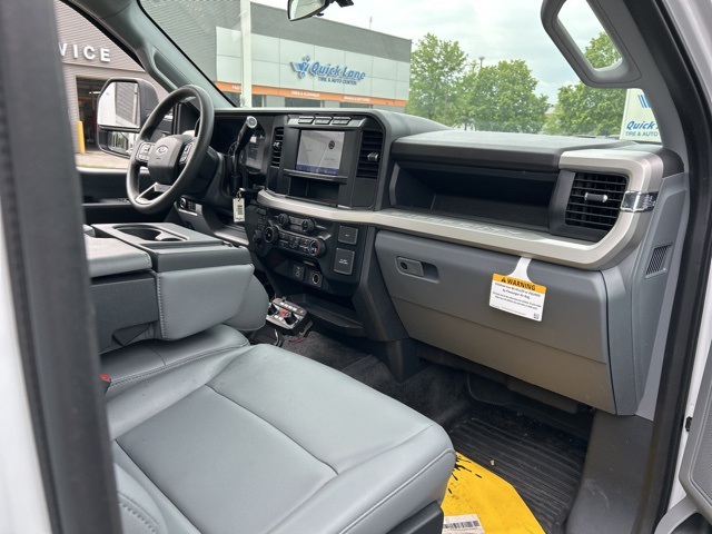 2023 Ford F-350 XL photo 7