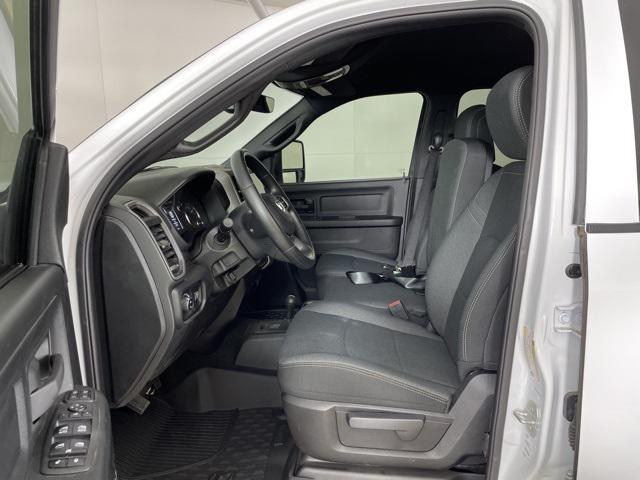 2023 Ram 2500 Tradesman photo 4