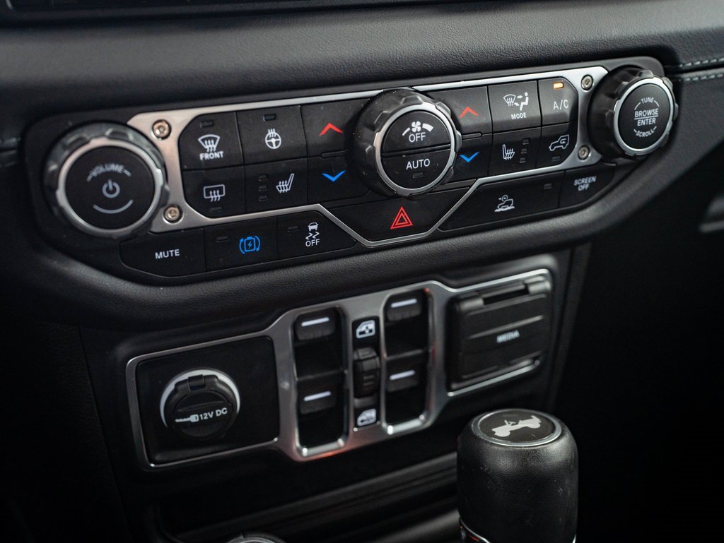 2024 Jeep Wrangler Sahara 4xe photo 20