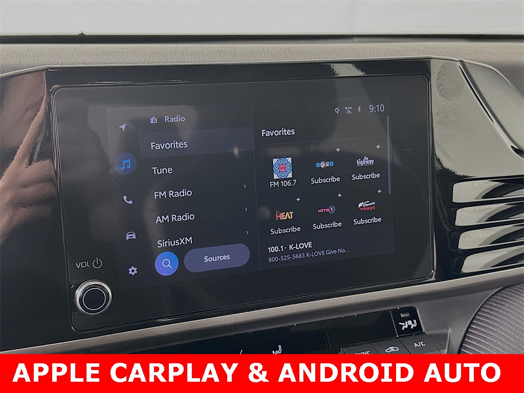 2025 Toyota Camry SE photo 2