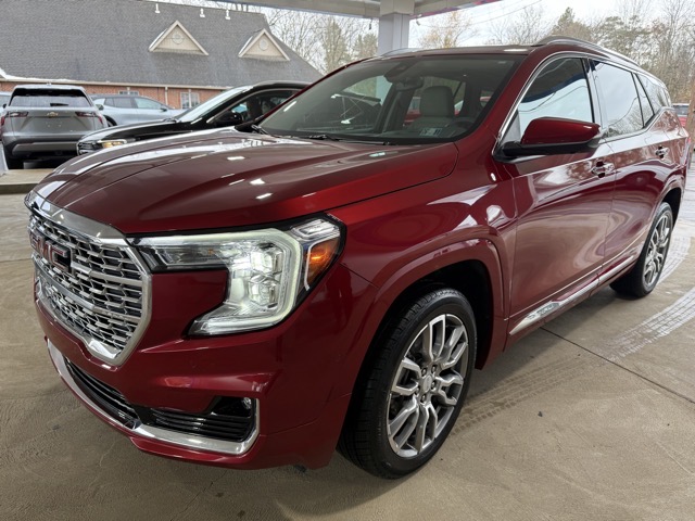 2023 GMC Terrain Denali's photo