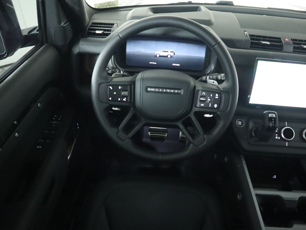 2025 Land Rover Defender 130 V8 photo 10