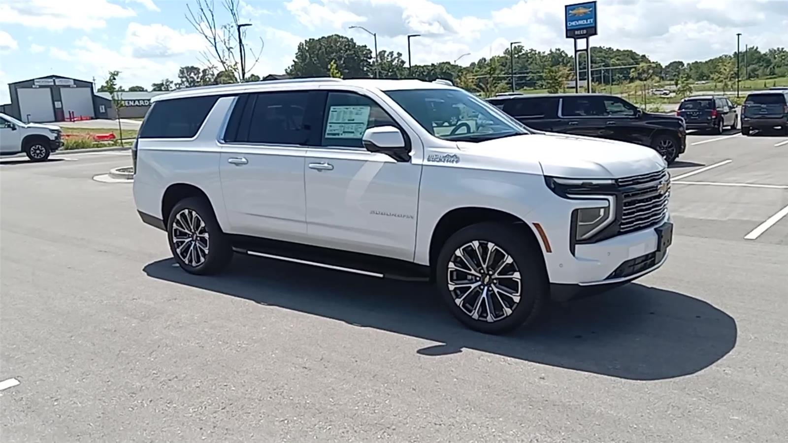 2025 Chevrolet Suburban High Country photo 2
