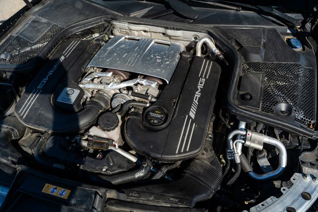 2018 Mercedes Benz C AMG 63 S photo 16