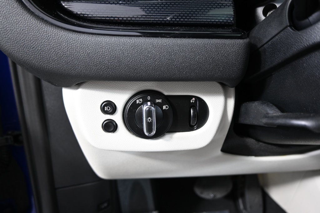 2019 Mini Cooper Base S ALL4 photo 23