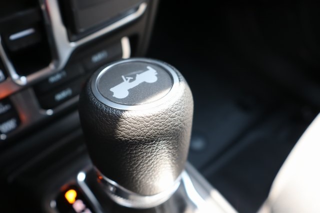 2025 Jeep Wrangler Rubicon photo 22