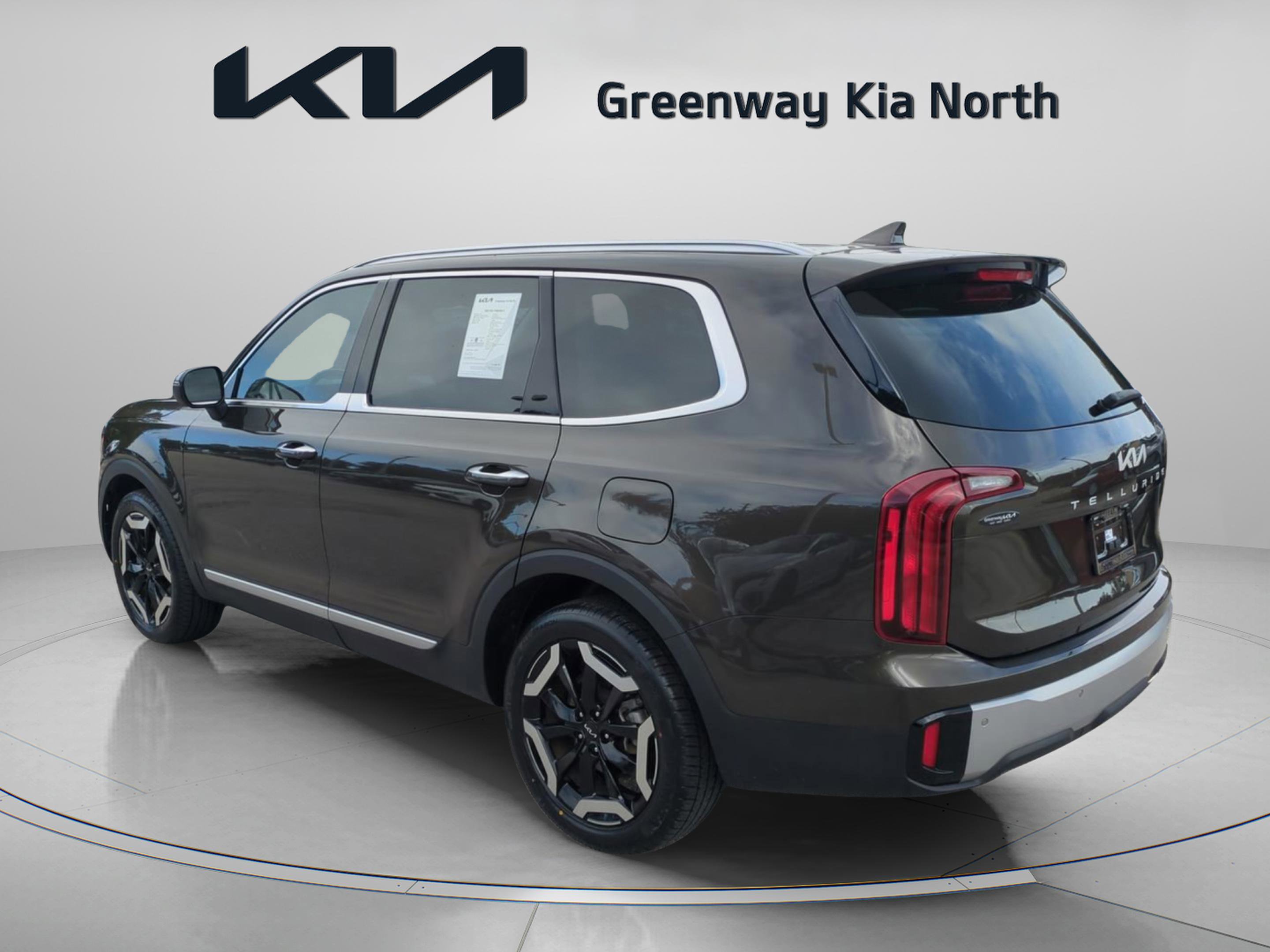 2023 Kia Telluride S photo 7