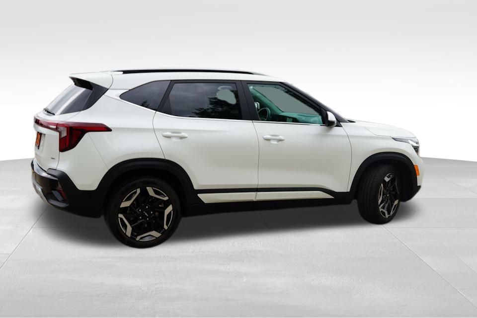 2024 Kia Seltos SX photo 4