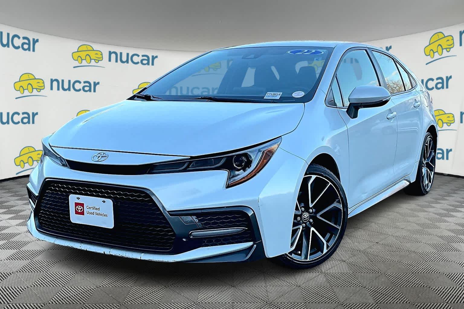 2022 Toyota Corolla SE photo 3