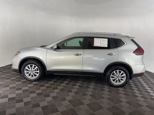 2018 Nissan Rogue SV photo 5