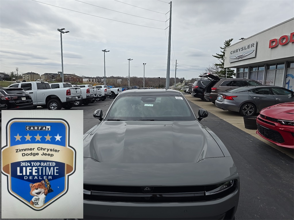 2025 Dodge Charger R/T photo 4