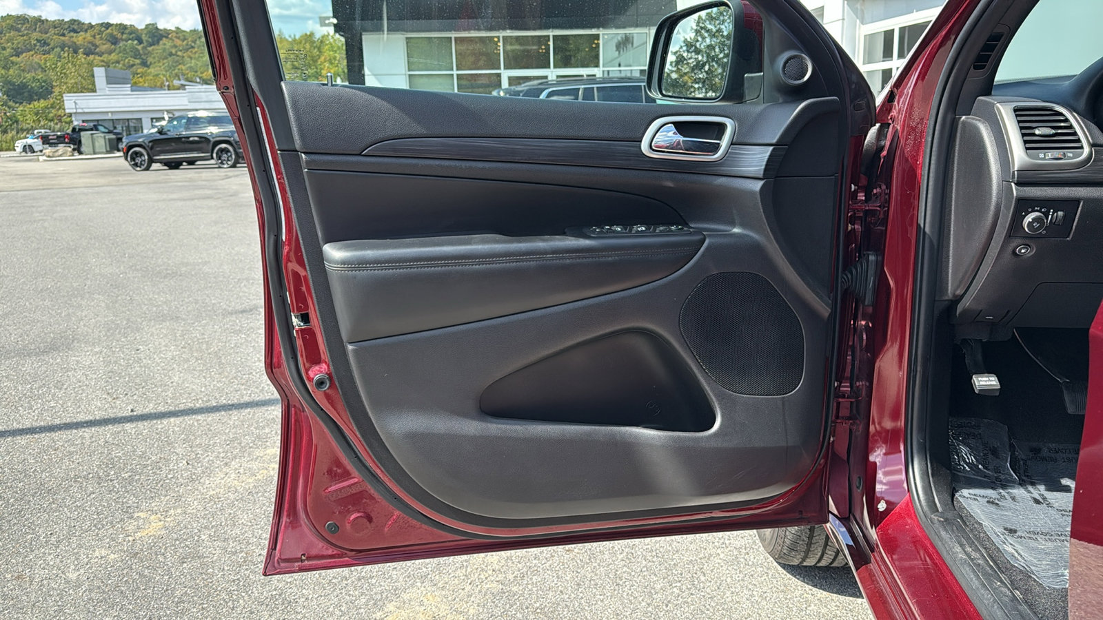 2021 Jeep Grand Cherokee Laredo X photo 9