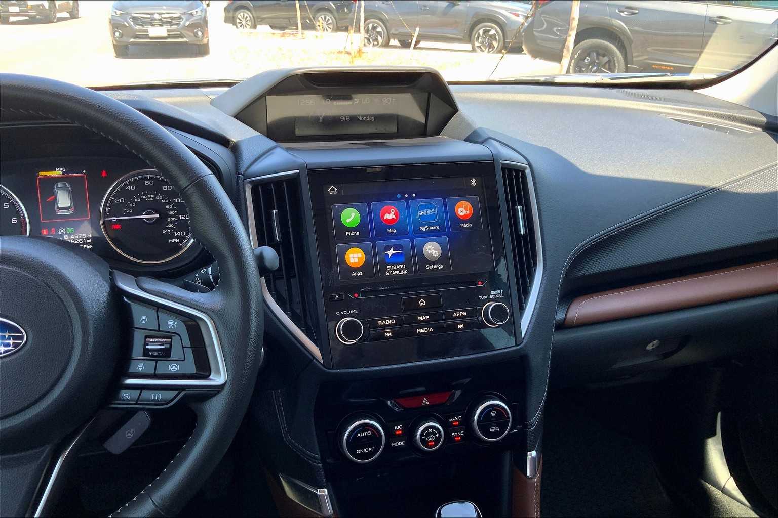 2023 Subaru Forester Touring photo 6