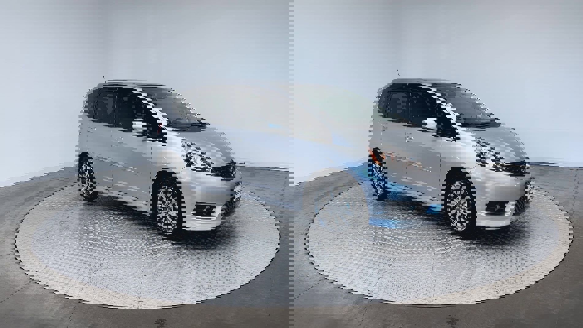 Used 2013 Honda Fit Sport with VIN JHMGE8G51DC063868 for sale in Highlands Ranch, CO
