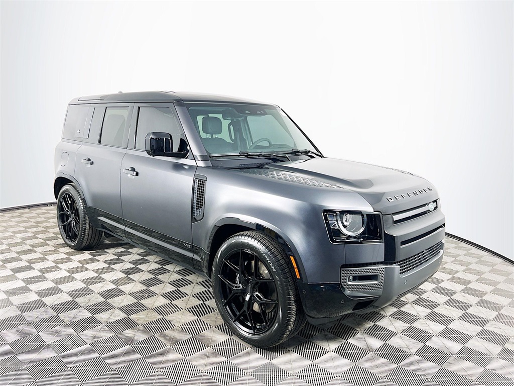 2024 Land Rover Defender 110 Carpathian Edition photo 3