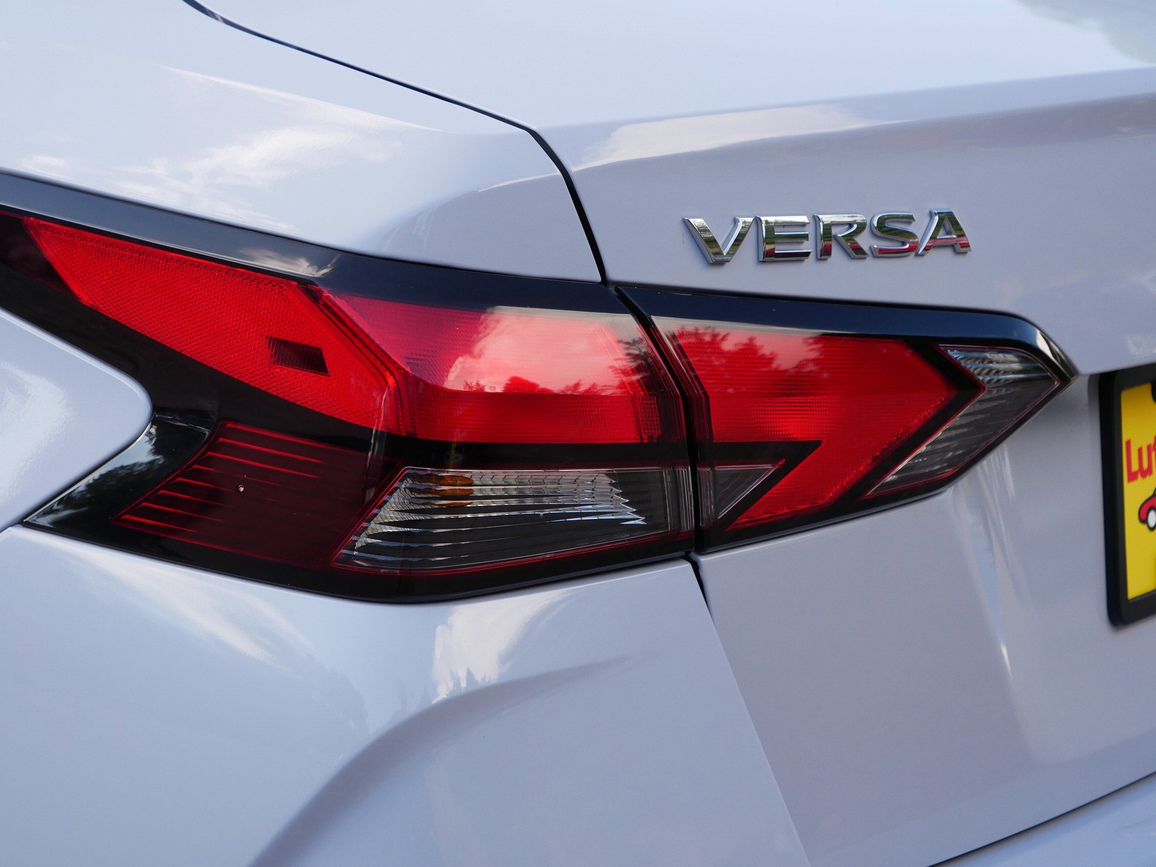 2024 Nissan Versa SV photo 16