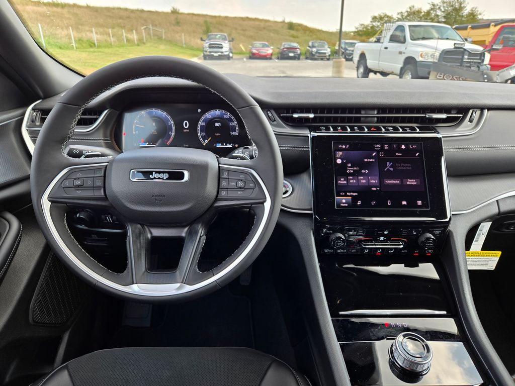 2025 Jeep Grand Cherokee Altitude X photo 13