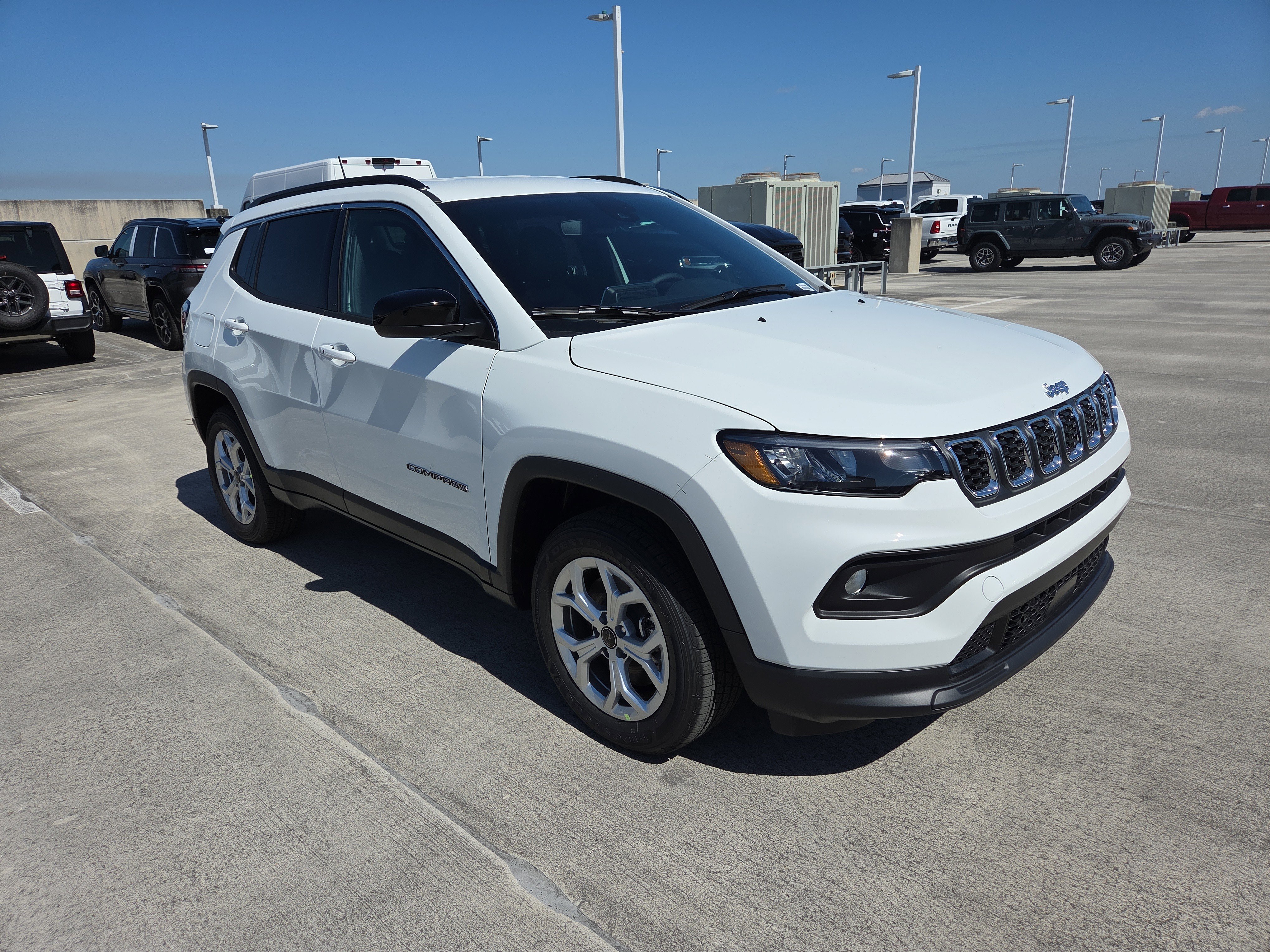 2026 Jeep Compass Latitude's photo