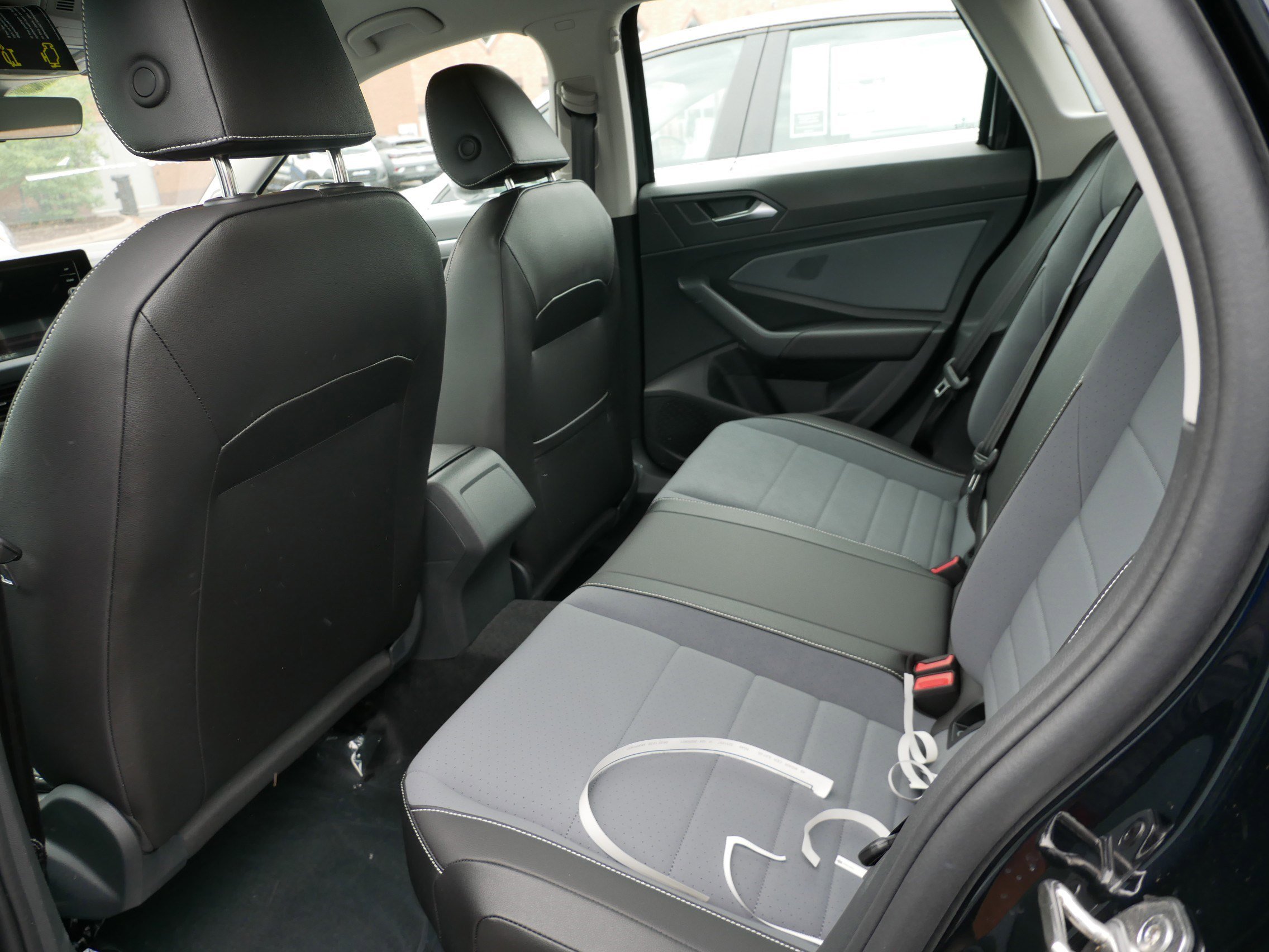 2025 Volkswagen Jetta SE photo 4