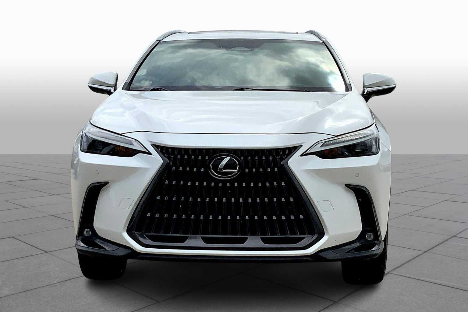 2022 Lexus NX Premium AWD photo 3