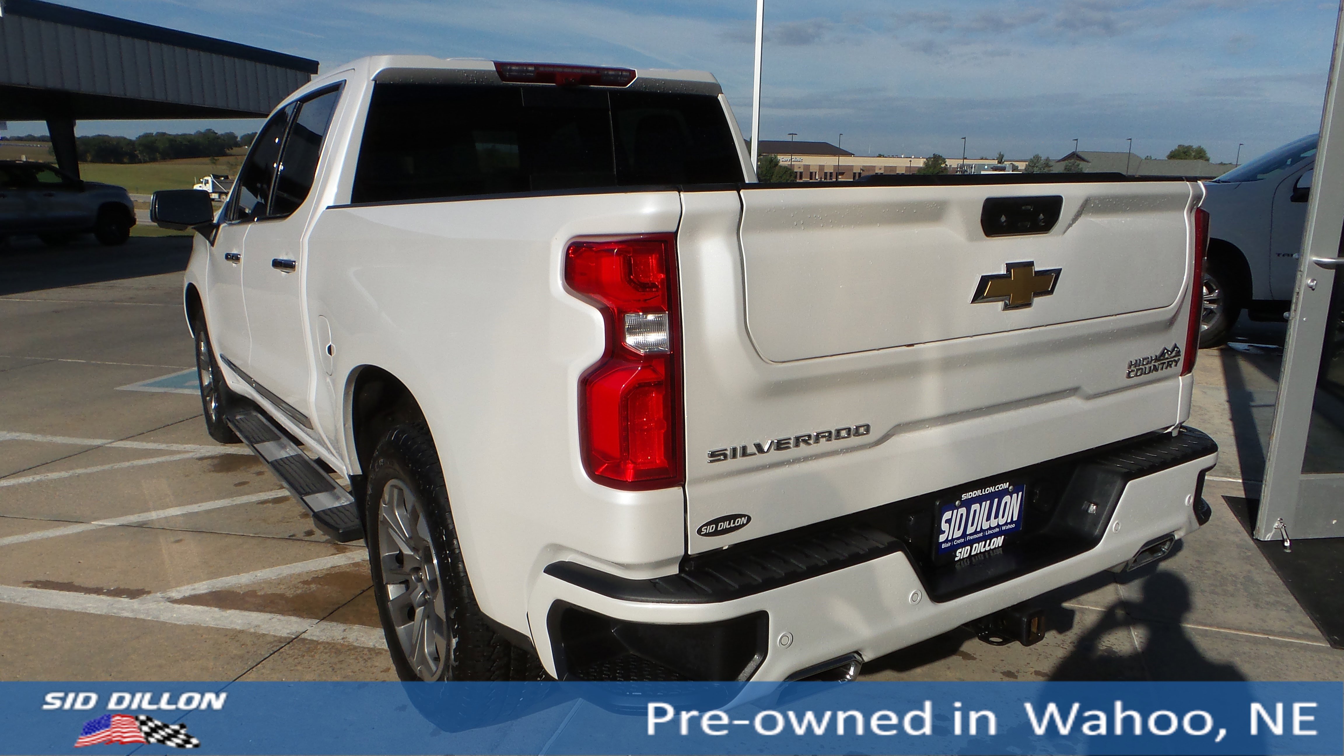 2025 Chevrolet Silverado 1500 High Country photo 3