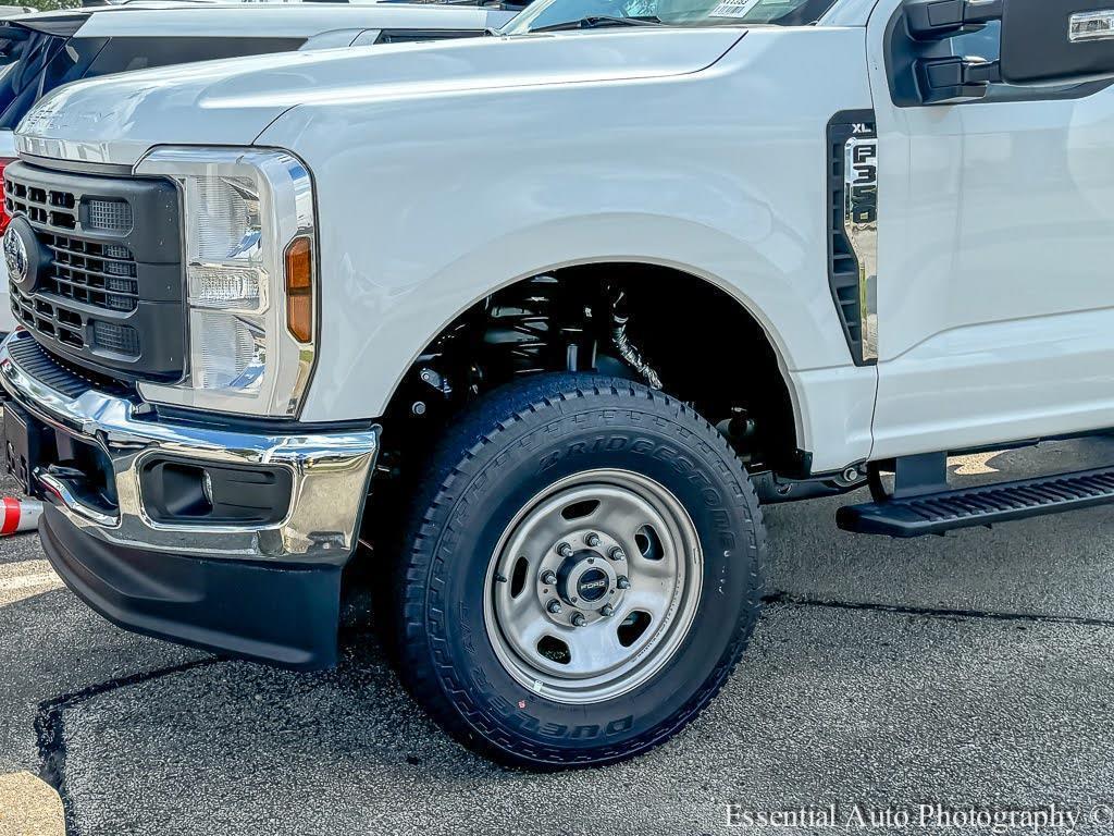 2024 Ford F-350 photo 3