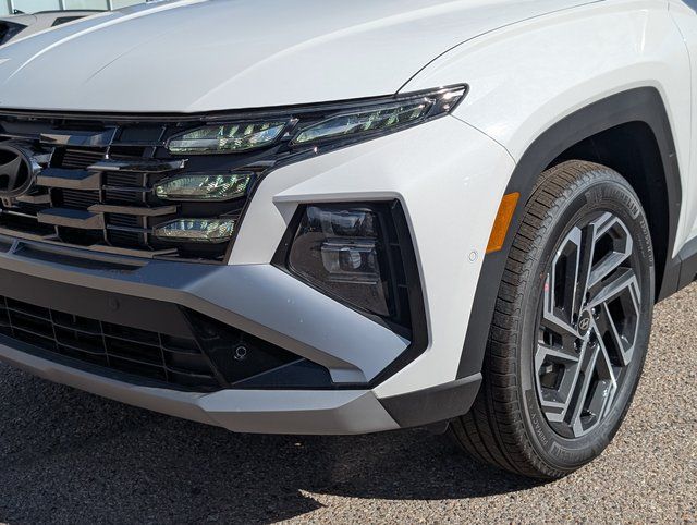 2025 Hyundai Tucson Limited photo 2