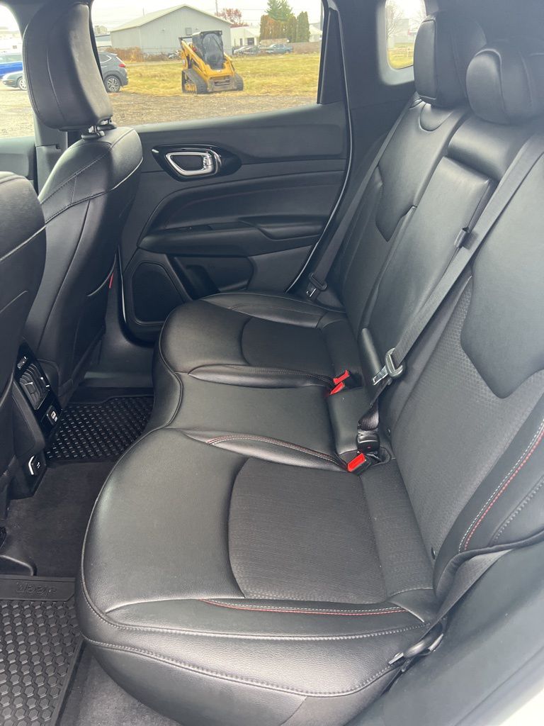 2024 Jeep Compass Trailhawk photo 2