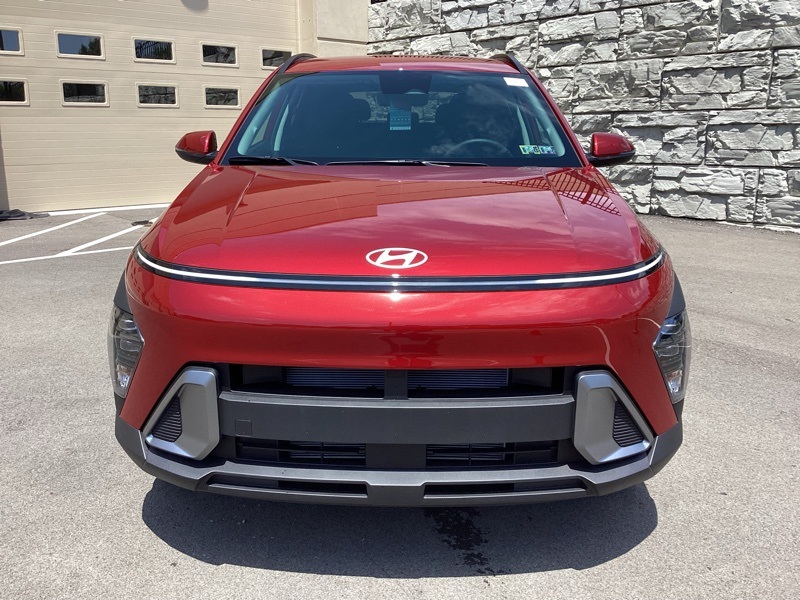 2025 Hyundai Kona SEL photo 2