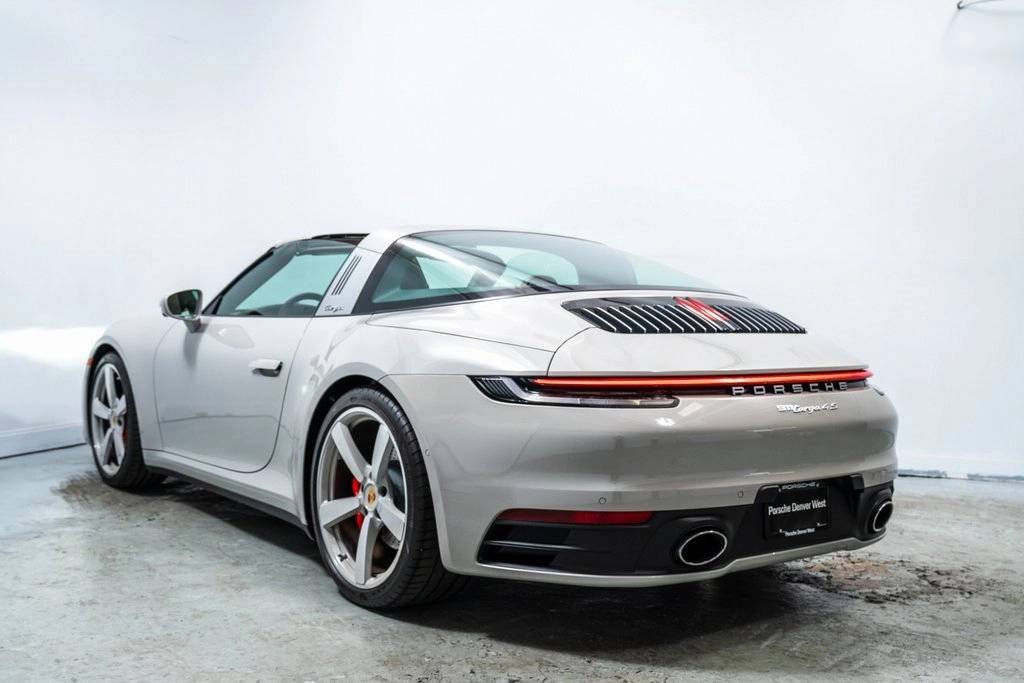 2024 Porsche 911 4S Targa 4 GTS photo 3