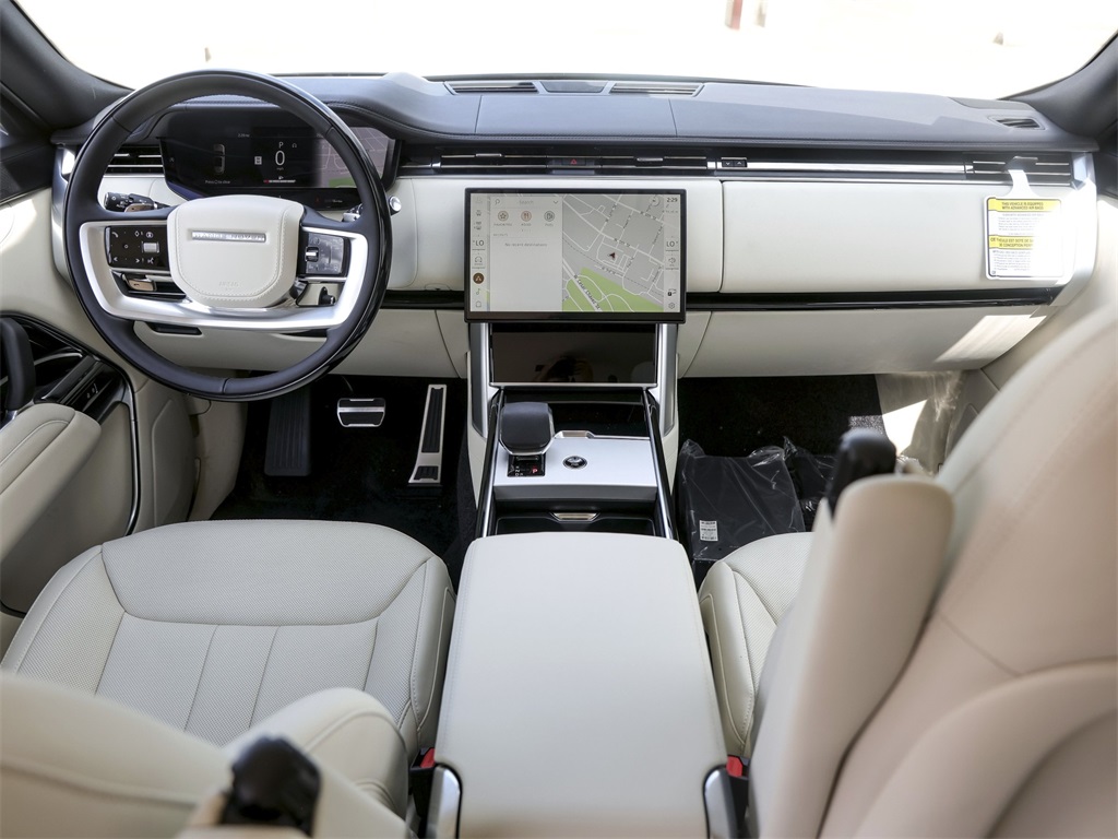2025 Land Rover Range Rover SE photo 24
