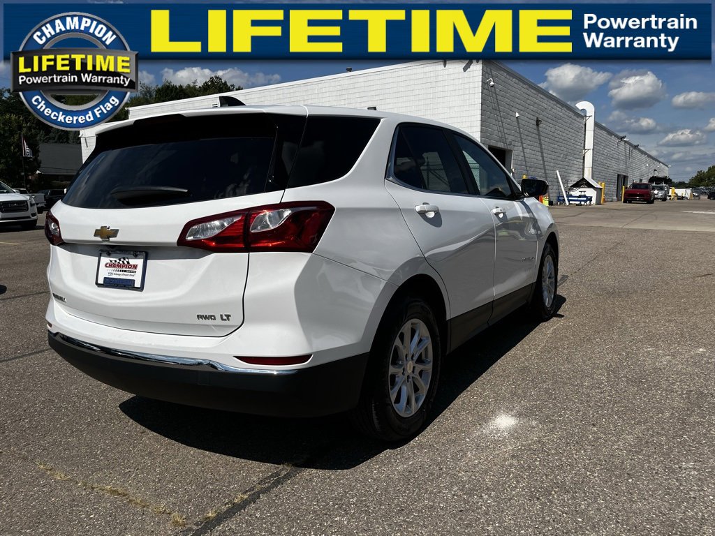 2021 Chevrolet Equinox LT photo 3