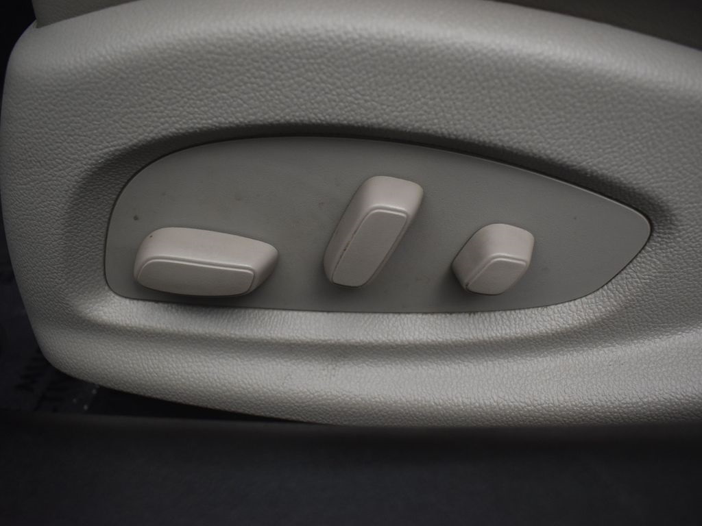 2018 Cadillac CTS Base photo 25