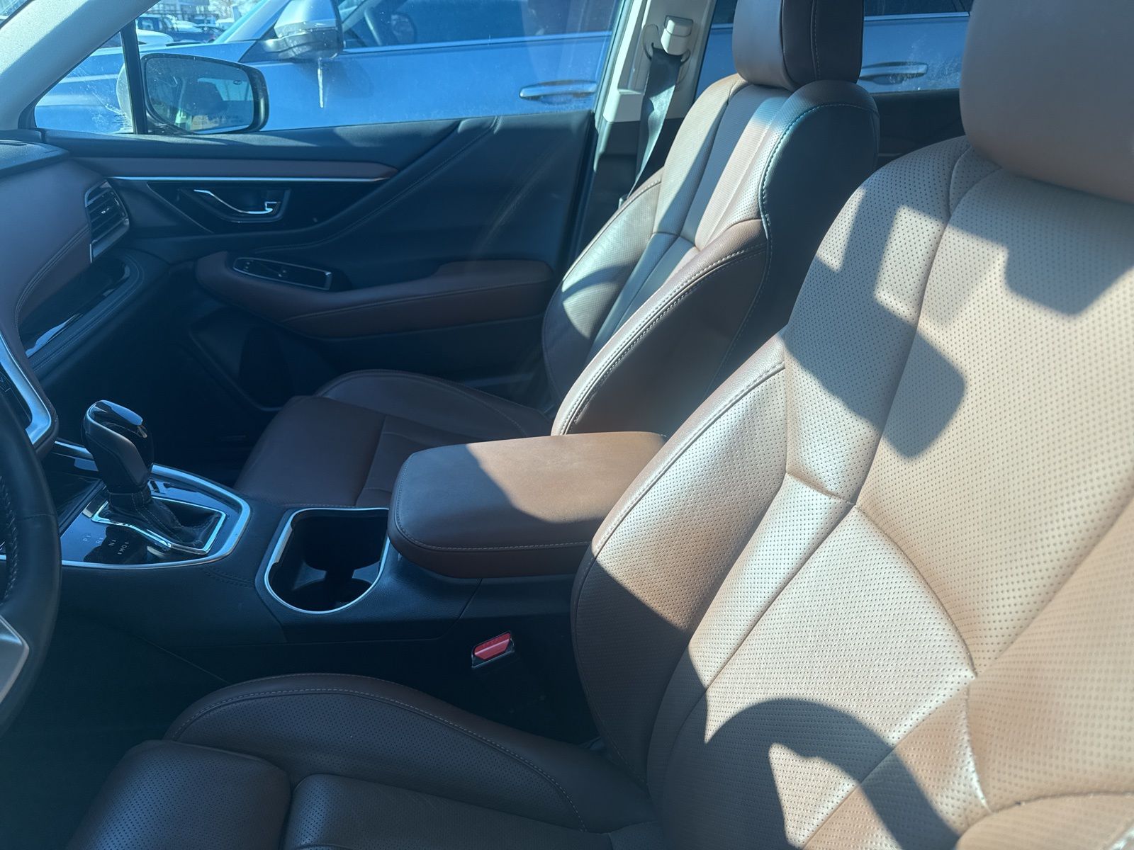 2020 Subaru Outback Touring photo 4